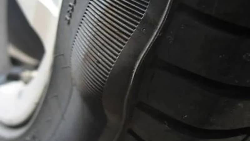 أسباب ظهور بالونة الإطار وخطورتها