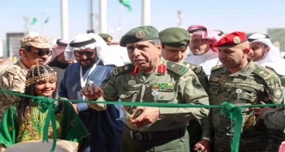 اللواء اليحيى يفتتح معرض الجوازات بالجنادرية 32