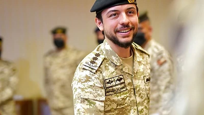 ترقية ولي عهد الأردن إلى رتبة رائد في الجيش