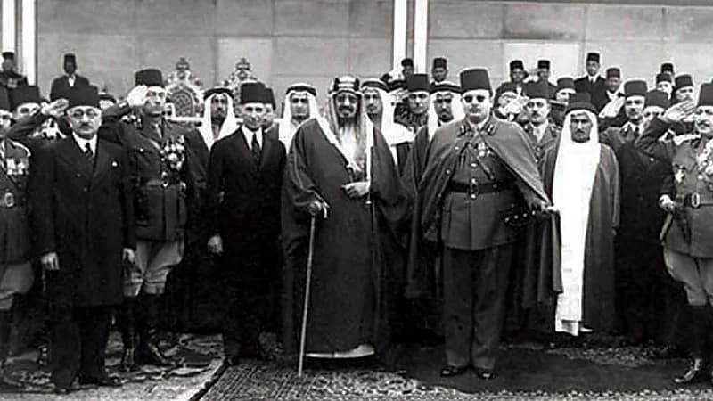 قصة 5 أبيات أضيفت لأغنية "أم كلثوم" احتفاءًا بزيارة الملك عبدالعزيز لمصر (فيديو)