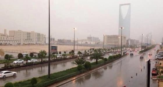 الإنذار المبكر يحذر من غبار وأمطار غدًا على أنحاء المملكة