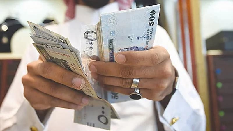 شاهد.. ملابسات قضية غسيل الأموال المتورط فيها 21 مواطنًا ومقيمًا