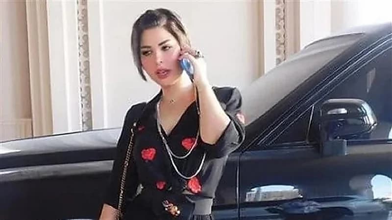 شمس الكويتية تستعرض أنوثتها بإطلالة ناعمة