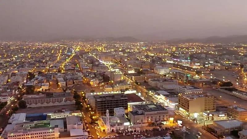 العيدية بالطائف مظهر اجتماعي لتبادل التهاني بالعيد السعيد