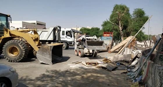 بالصور.. بلدية البطحاء تشن حملة لإزالة الملوثات والمخلفات داخل الأحياء