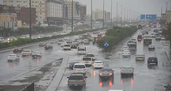 بالفيديو.. سقوط أمطار غزيرة على المسجد النبوي في أجواء روحانية