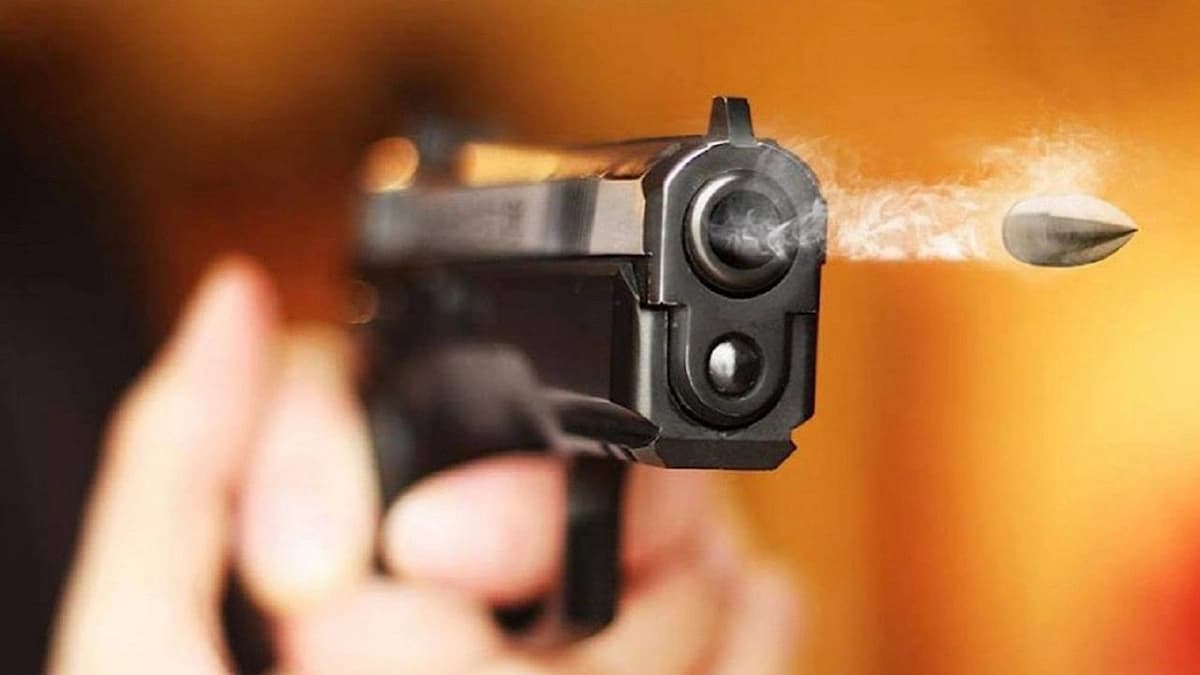 العثور على أب وأطفاله الخمسة مقتولين داخل سيارة في ظروف غامضة