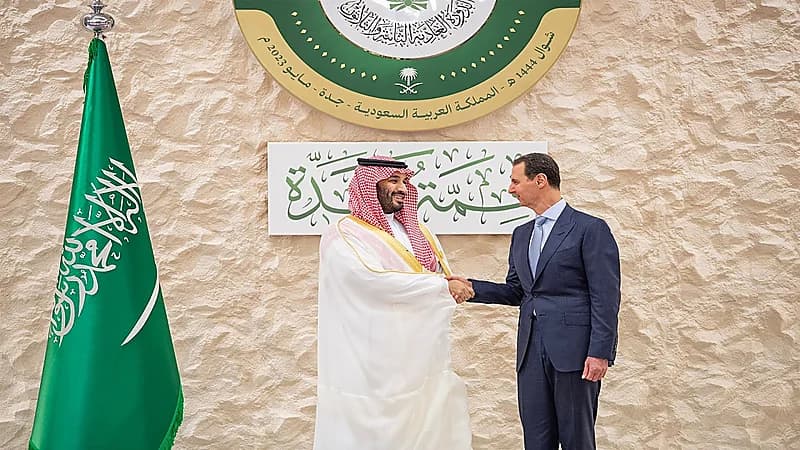 ولي العهد يستقبل الرئيس السوري لحظة وصوله مقر قمة جدة ..فيديو