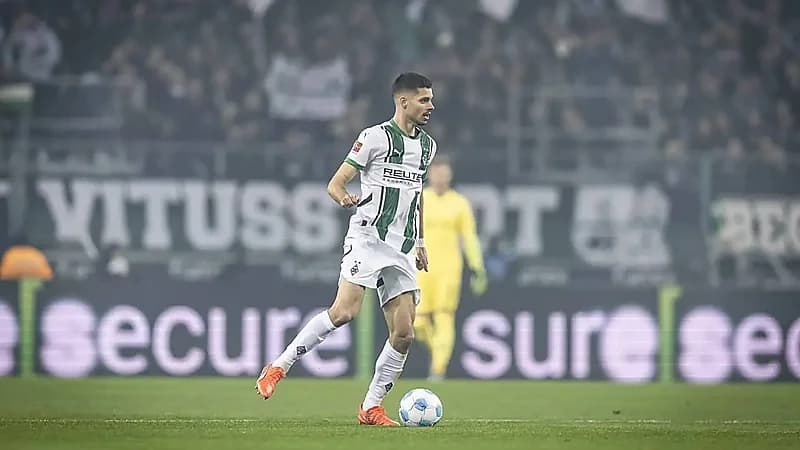 الشباب يتفق مع مونشنغلادباخ لضم فايغل