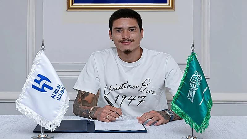 مدرب الأوروغواي: قرار انتقال نونيز للهلال خطوة منطقية