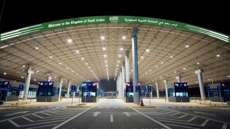 حاملو بطاقة هيا يستطيعون أداء العمرة وزيارة المدينة المنورة