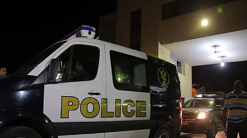 مصر.. مداهمة مصحة غير مرخصة لعلاج الإدمان تكبل النزلاء وتعذبهم