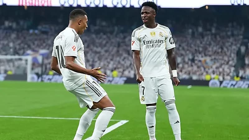 اعتقال مشجع في إسبانيا بسبب إهانات عنصرية لمبابي