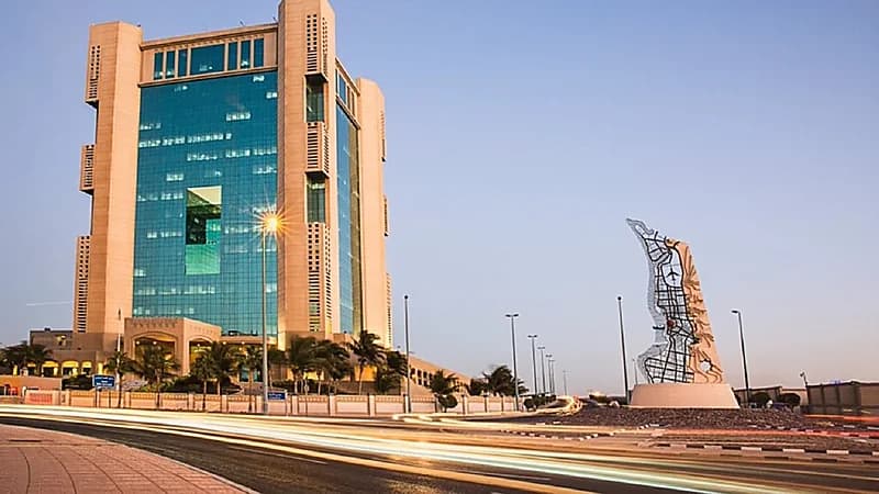 "أمانة جدة" تزيل إحداثات من أراضٍ حكومية بمساحة 20 ألف متر مربع