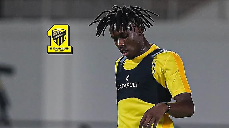 لاعب الاتحاد زكريا هوساوي يتعرض لإصابة