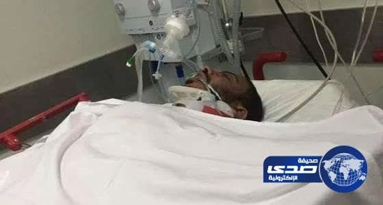 بالصور..حفرة عميقة بطريق التخصصي تتسبب في دخول شاب العناية المركزة