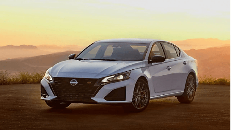 بالصور.. مواصفات وسعر نيسان التيما 2023