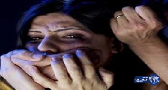 بالصور.. اختطاف فتاة مصرية تحت تهديد السلاح