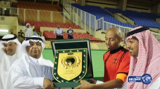 تورينو الإيطالي يعتزم ضم معتز هوساوي