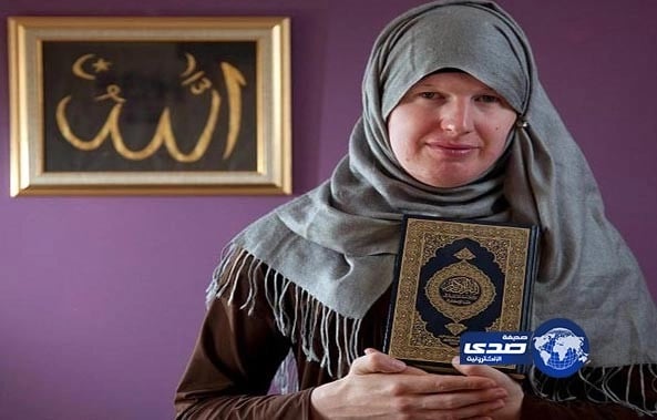 بالفيديو:  جندي سعودي يقوم بتفكيك 5 ألغام داخل الحدود