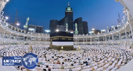 أكاديمي يوضح حكم استباق المؤذن للإمام في تكبيرة الإحرام