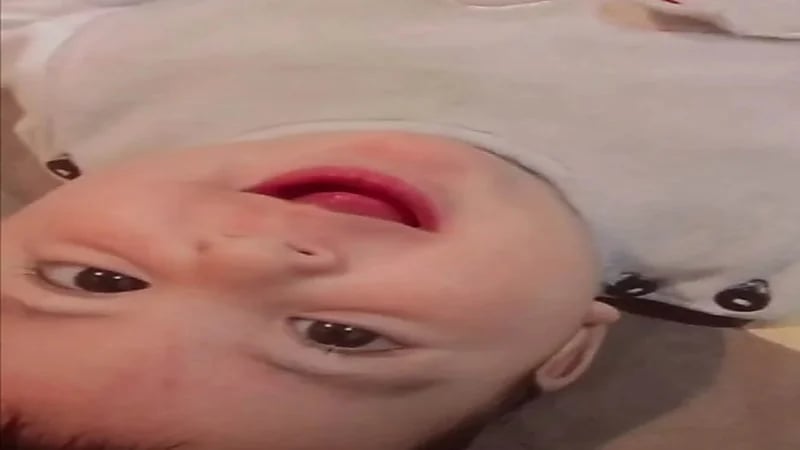 حزن بعد وفاة رضيع عقب نشر صورته على مواقع التواصل الاجتماعي بيومين