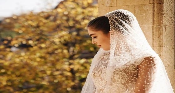 بالصور.. عروس تثير ضجة بجمالها