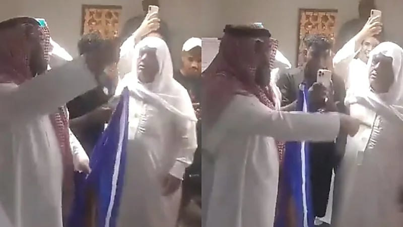 رئيس نادي الكوكب للاعبي فريقه: لا تبالغون بالفرحة أنتم فايزين على متذيل الترتيب .. فيديو