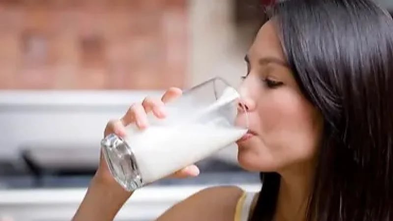 أفضل أنواع الحليب للحفاظ على صحة جيدة