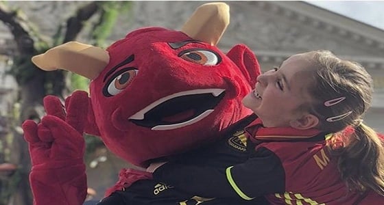 بالصور.. تميمة المنتخب البلجيكي الجديدة أمام السعودية