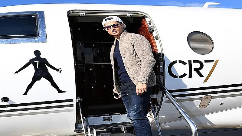 كريستيانو رونالدو يبيع طائرته الخاصة