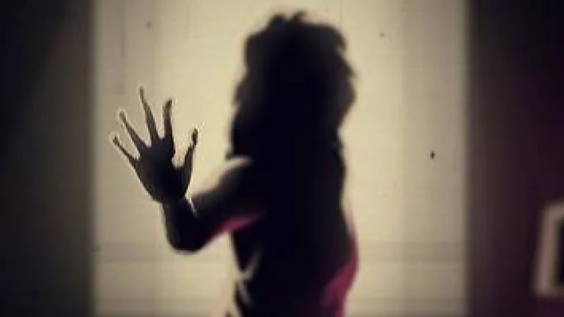 شاب يكتشف ليلة زفاف أن زوجته تحمل الصفات الذكورية والأنثوية معًا : طلعت زيي