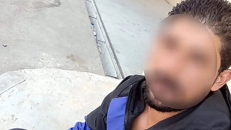 شهود عيان: بعد أداء المتهم لصلاة المغرب قام بذبح أسرته على أنغام الموسيقى