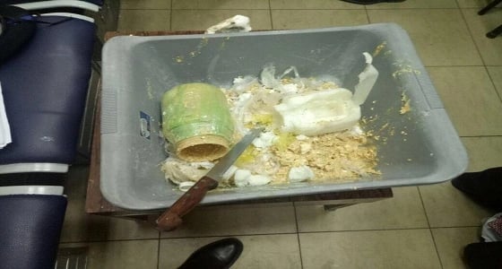 بالصور.. إحباط محاولة تهريب أقراص " ترامادول " من القاهرة إلى الرياض