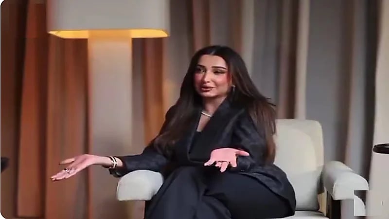 رندا حجاج تكشف عن موقفها تجاه طلب شريك حياتها بإغلاق حساباتها.. فيديو