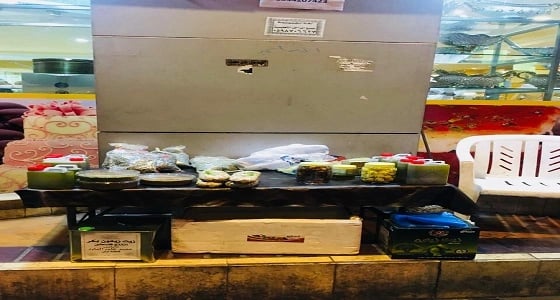 ضبط باعة جائلين يبيعون زيوت نباتية لا تحمل تاريخ إنتاج بالدمام