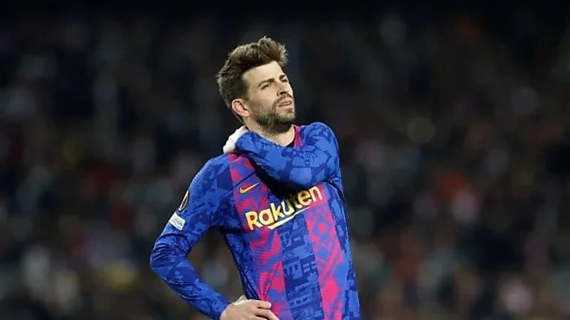 رئيس نادي برشلونة : بيكيه يعاني بعد انفصاله عن شاكيرا