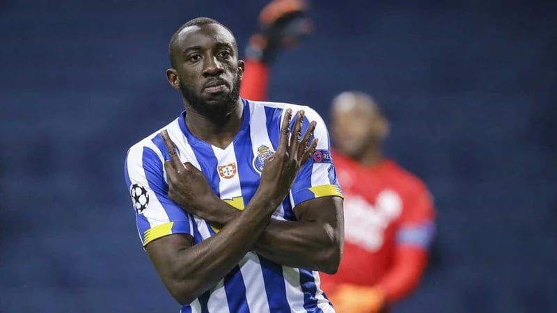 الهلال يقدم عرضا بـ 15 مليون يورو لجلب مهاجم بورتو البرتغالي