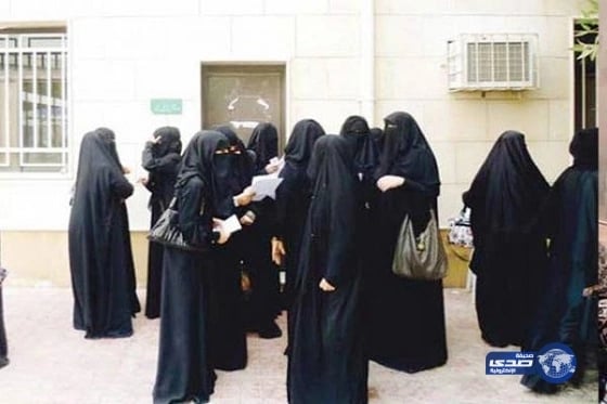 احتجاز قائد اللواء الرابع حماية رئاسية في مطار عدن