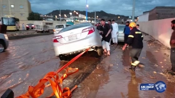 شاهد.. مواطن يخترع جهازاً لإنقاذ ضحايا الآبار