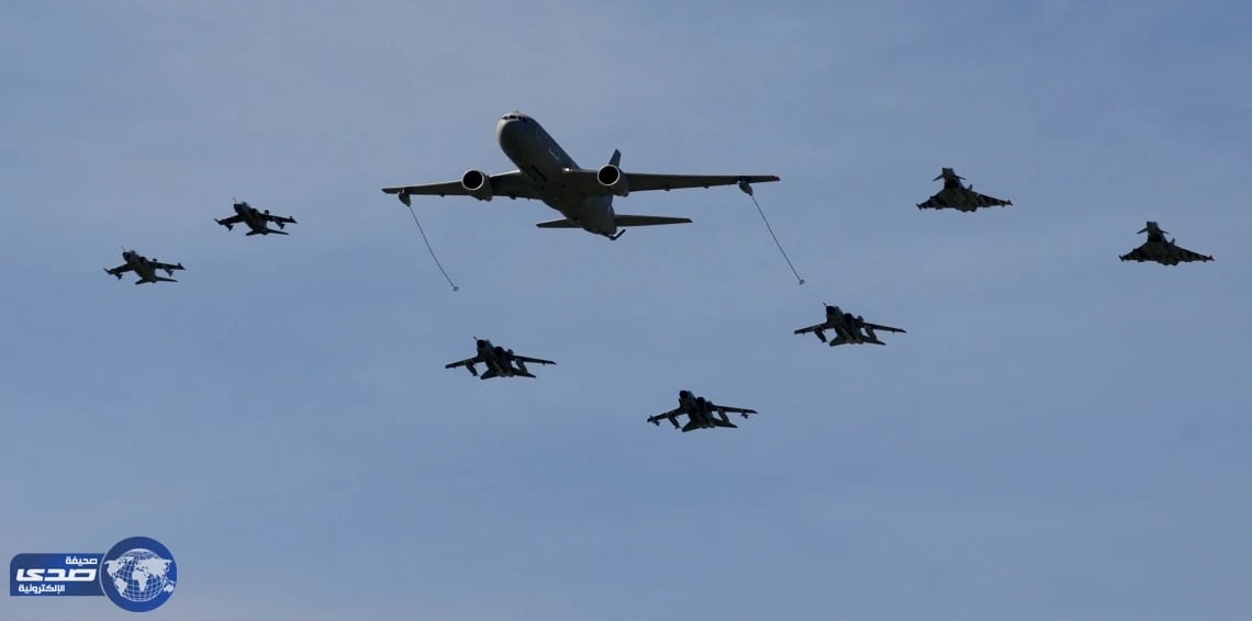 بالفيديو.. تحطم مقاتلة فرنسية بعد اصطدامها بالأرض خلال عرض جوي