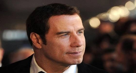 بالصور.. وصول " جون ترافولتا " إلى الرياض