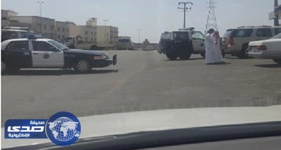 الدوريات الأمنية تلقي القبض على خليجي يمارس التسول بخميس مشيط