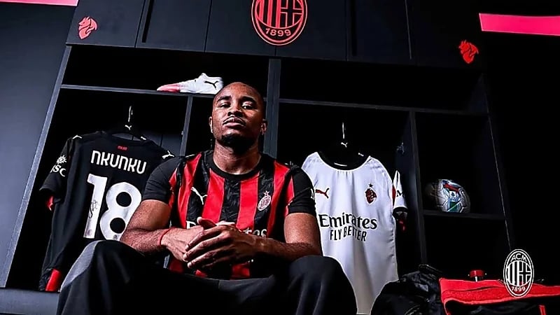 ميلان يتعاقد رسميًا مع الفرنسي نكونكو حتى 2030