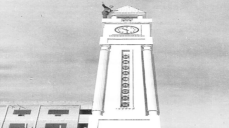 صورة نادرة لساعة الرياض في بداية الستينات الميلادية