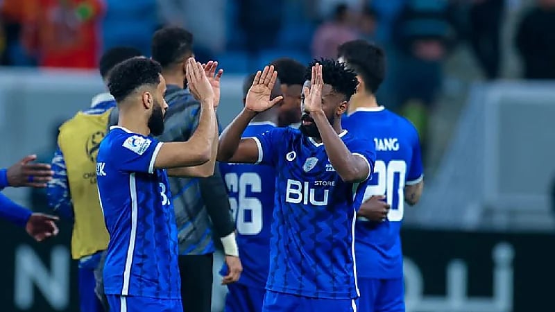 صافرة "البلوي" تضبط مباراة الهلال والوحدة