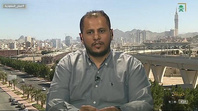 بالفيديو.. فني يوضح الوقت الأنسب لتبديل زيت السيارة