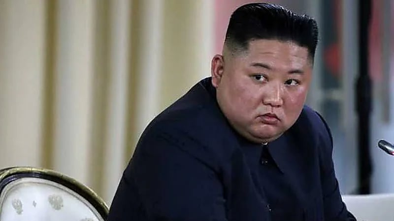 كيم جونغ أون يتوعد بمحاسبة المتسببين في كارثة غرق مدمرة أمام عينيه.. فيديو