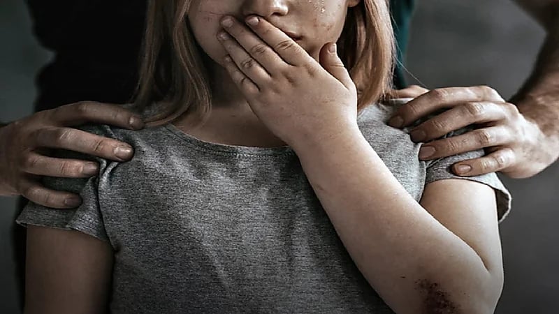 القبض على صاحب مقهى بتهمة اغتصاب ابنته