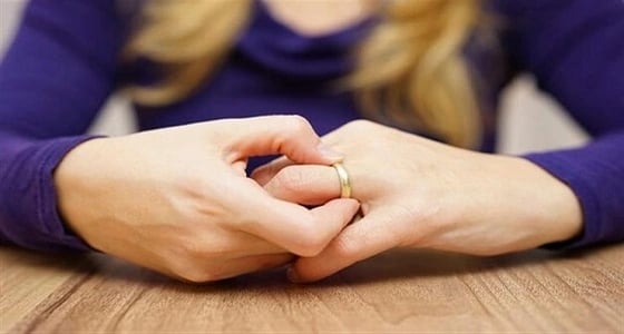 سيدة تطلب الطلاق: " ابنتي لا تفهمني "